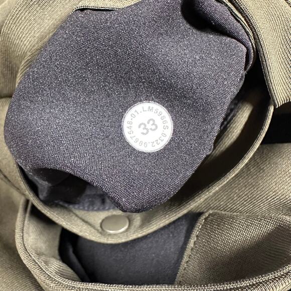 Lululemon Commission Pant Classic Warpstreme Dark Olive Men's 33 x 33 EUC - Picture 9 of 12